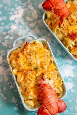  Lobster Mac & Cheese: Otwieraj Swoje Podniebienia na Kremową Eksplozję Z Delikatnym Aromatem Morza!